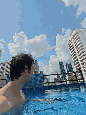 QuantCreators rooftop lifestyle automation clip